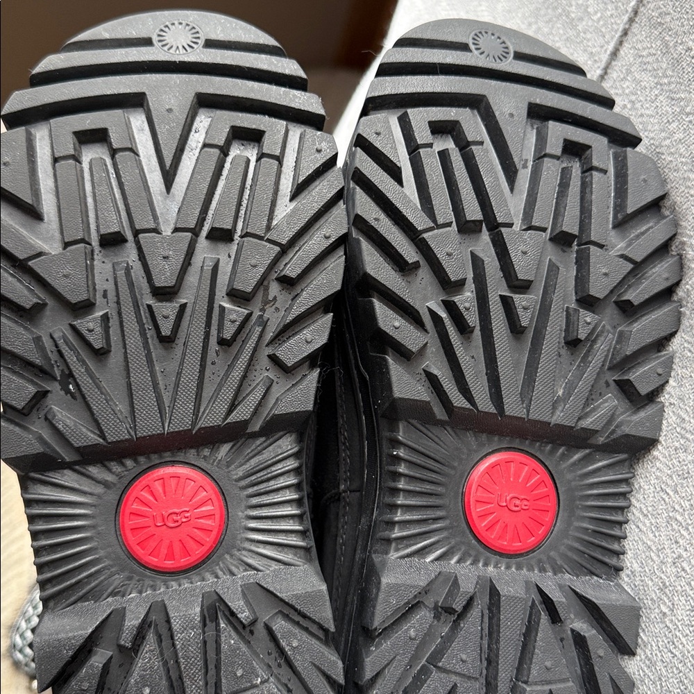 UGG Classic Tall TrailGazer boot - Picture 8 of 8